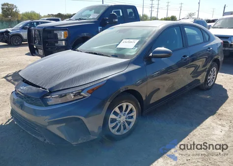 2024 Kia Forte Lx z USA, uszkodzony, nr VIN 3KPF24AD0RE687675